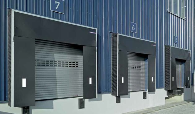 Rolling gates and rolling grilles